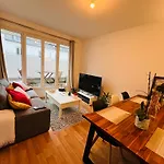 Entire Apartment With Terrace Near Montmartre